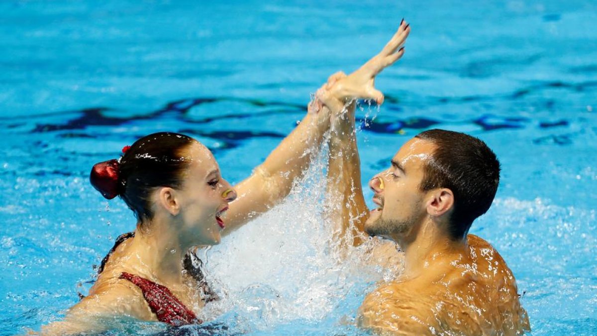 Emma García i Pau Ribes, durant l’actuació.