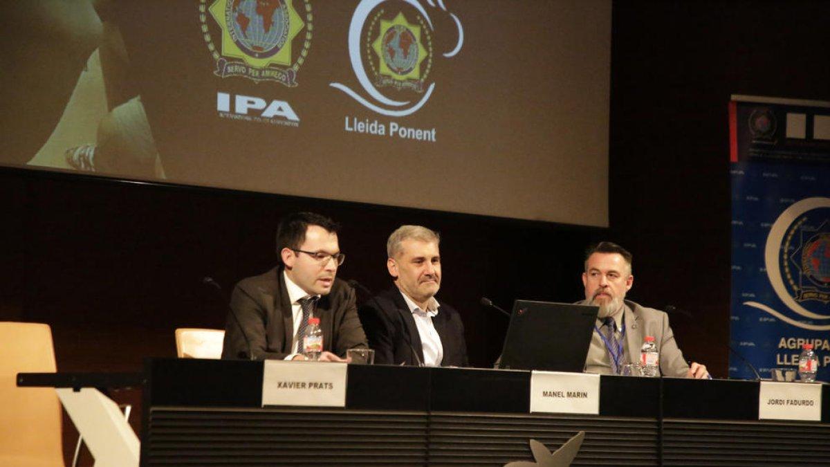 Momento de la mesa redonda sobre seguridad en las jornadas sobre los Mena celebrada ayer.