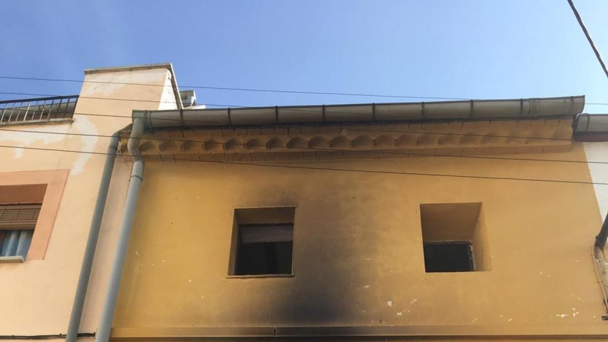 Imagen de la vivienda de Preixens en el que hubo tres intoxicadas.