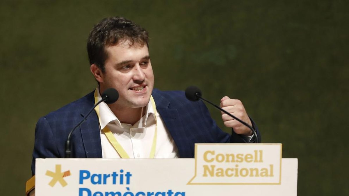 El president del Partit Demòcrata, David Bonvehí, durant la seua intervenció d’ahir.