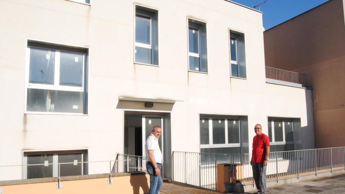 L’edifici que l’ajuntament de Golmés posarà a disposició dels temporers el mes vinent.