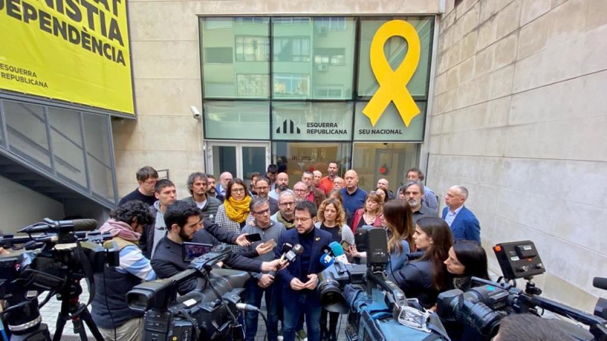 El vicepresident i coordinador nacional d’ERC, Pere Aragonès, ahir, davant la seu del seu partit.
