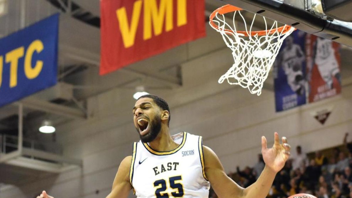 Lucas N’Guessan durant la seua etapa universitària a East Tennessee State.