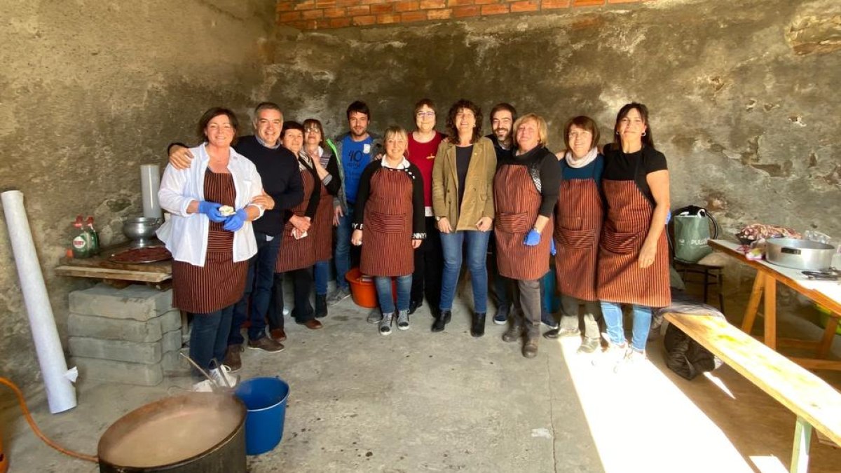Jordà, en el centro, celebrando el Ranxo de Vilanova de l’Aguda.