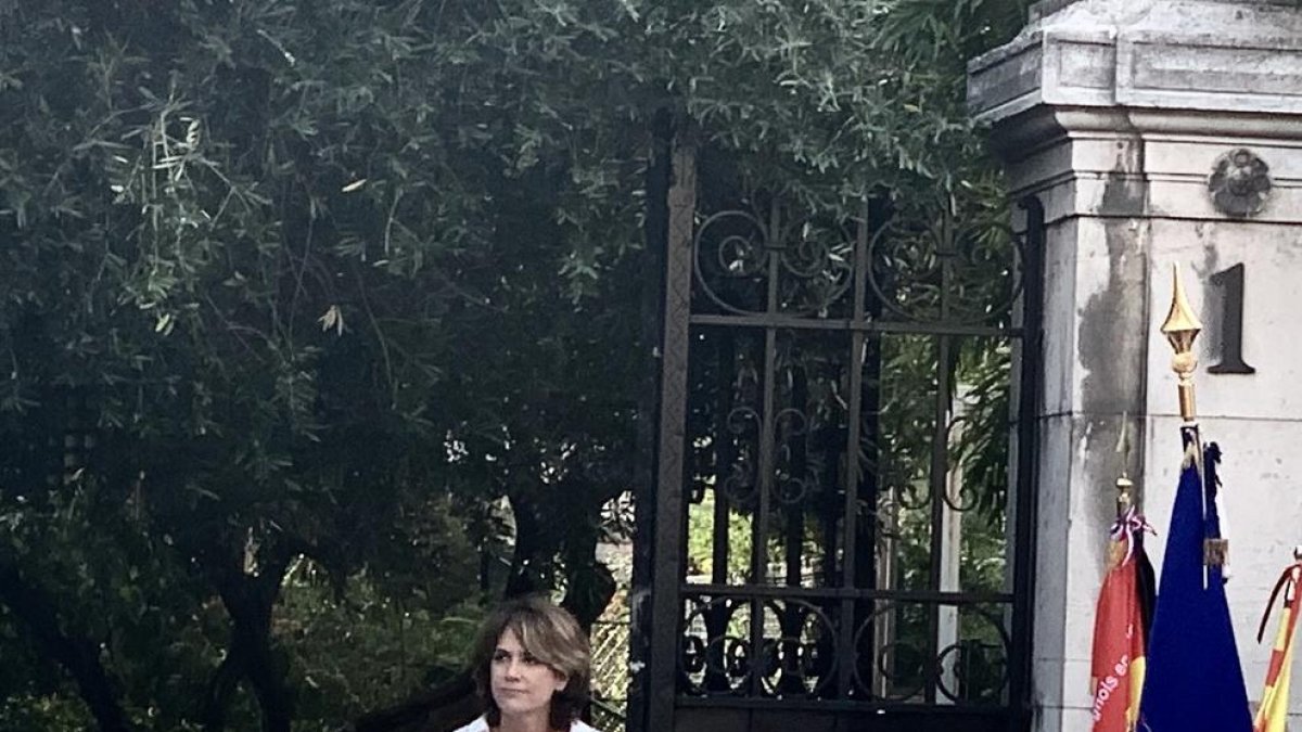 La ministra Delgado va participar ahir en els actes d’homenatge als republicans que van alliberar París.