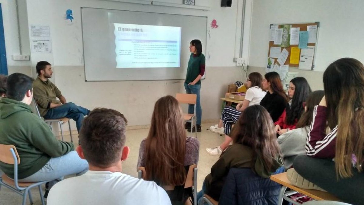 L'institut Alfons Costafreda de Tàrrega rep el Premi Reginó pel seu treball sobre el gènere