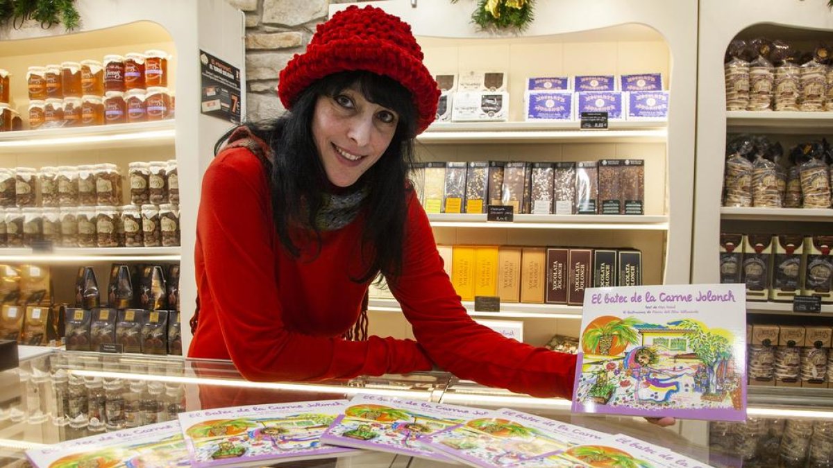 La ilustradora del cuento ‘El batec de la Carme Jolonch’, Maria del Pilar Villaverde, ayer.
