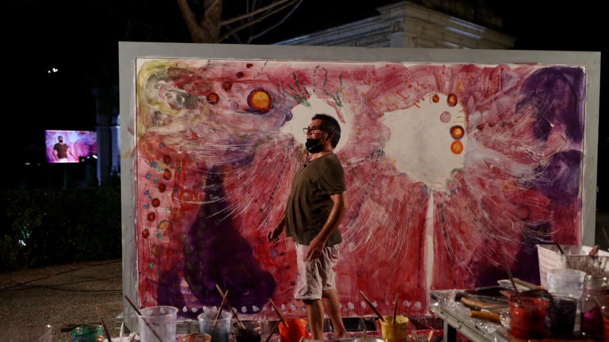 Pintura y música se fusionan para homenajear al personal sanitario