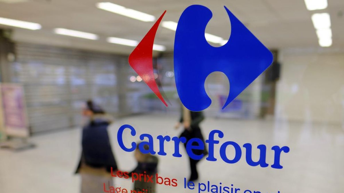 Carrefour retira unas toallitas para bebés contaminadas por una bacteria