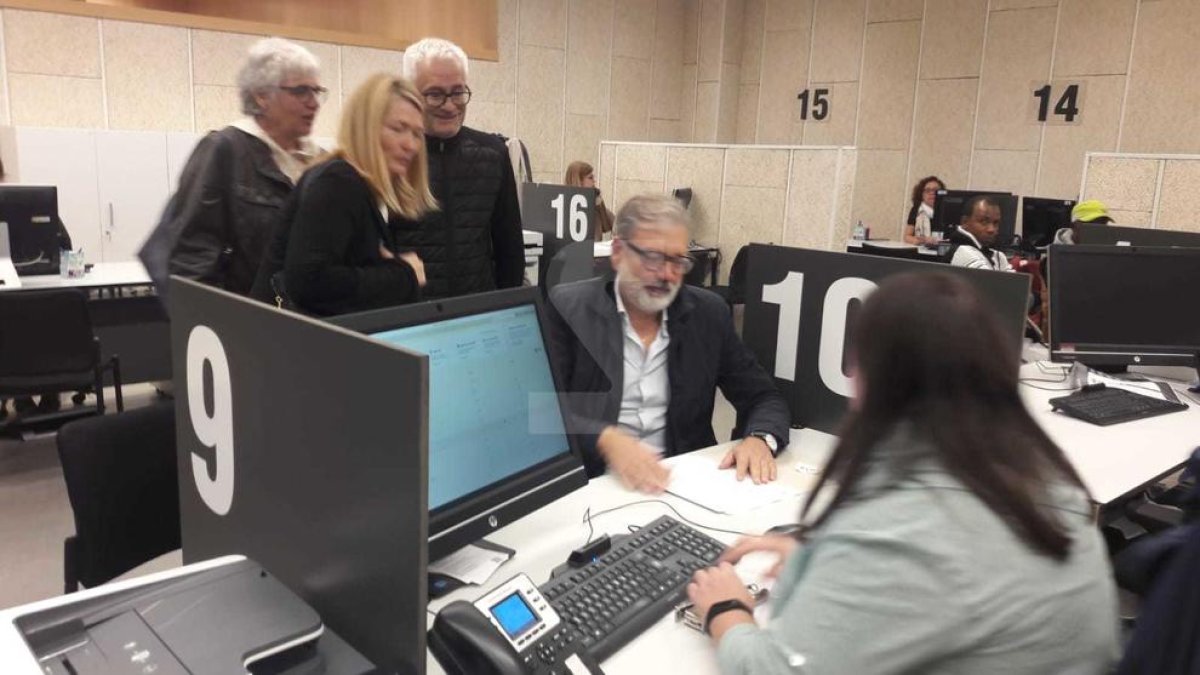 El grupo municipal del PSC ha presentado este martes por la mañana en el OMAC un recurso de reposición contra el acuerdo del pleno sobre el POUM.