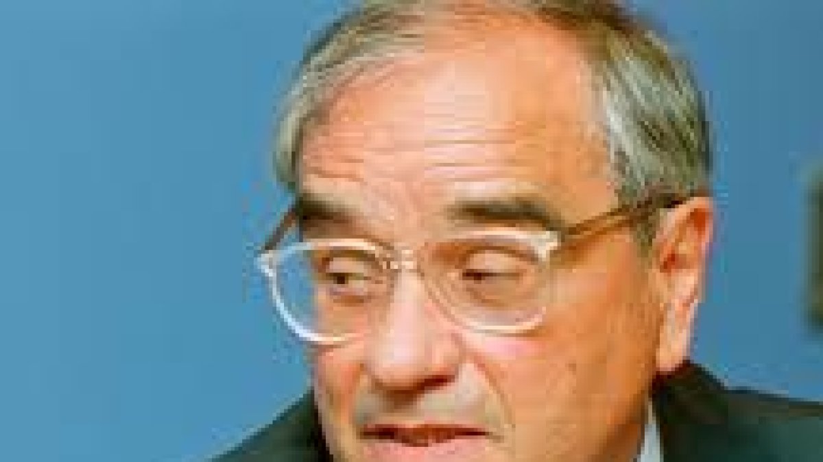 Rodolfo Martín Villa.