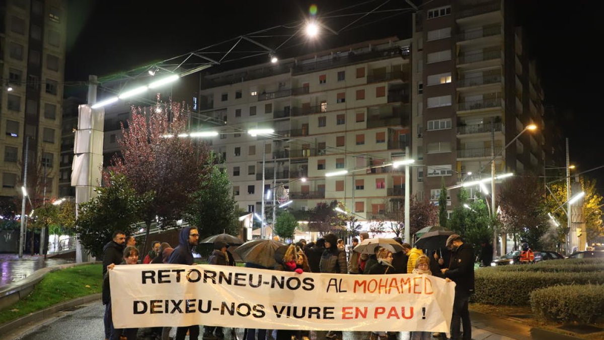 Mobilització ahir contra l’arrest d’un dels joves excarcerats a Lleida.