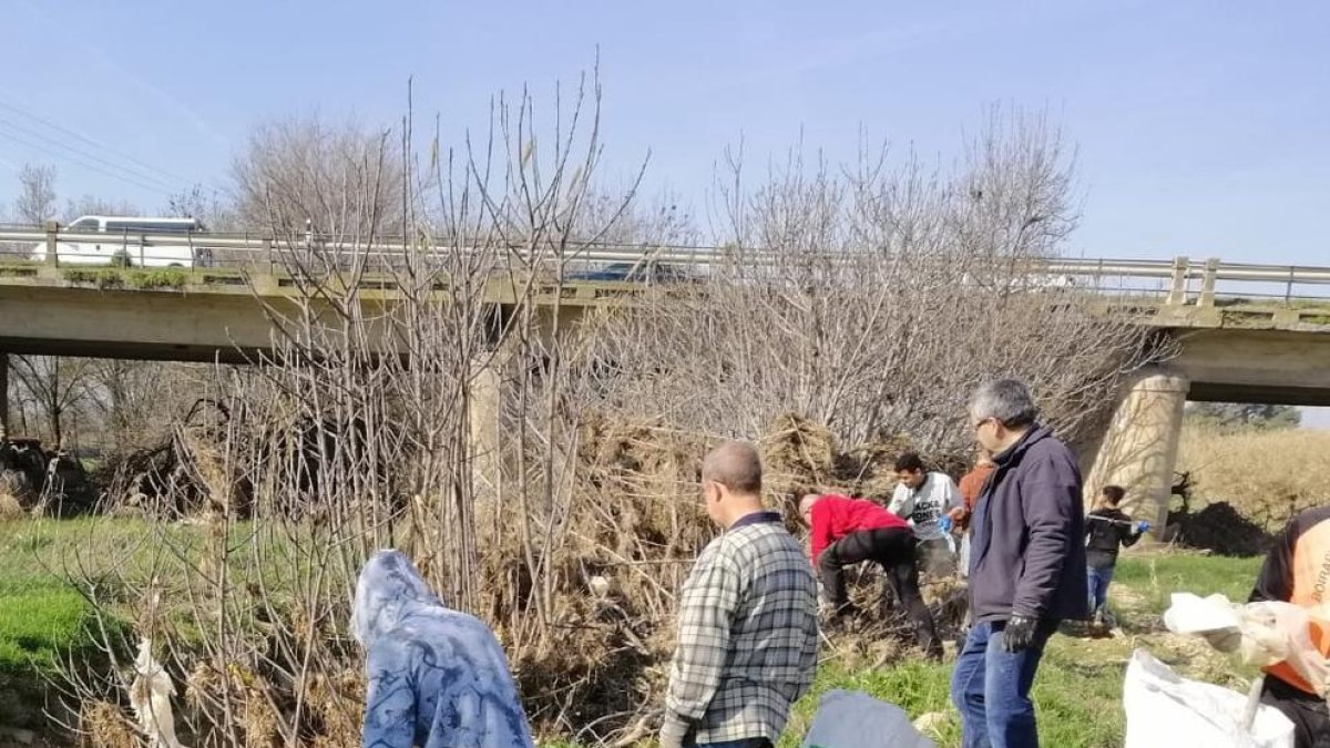 La 'Riuada Solidària' a les Garrigues aplega més d'un centenar de persones a Juneda i el Vilosell