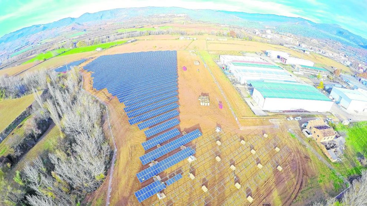 Una de las primeras centrales solares de nueva generación, en Talarn.
