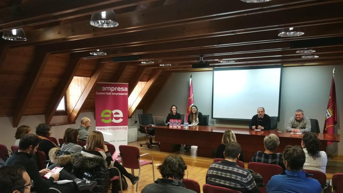 La presentación de la iniciativa en el Conselh Generau.