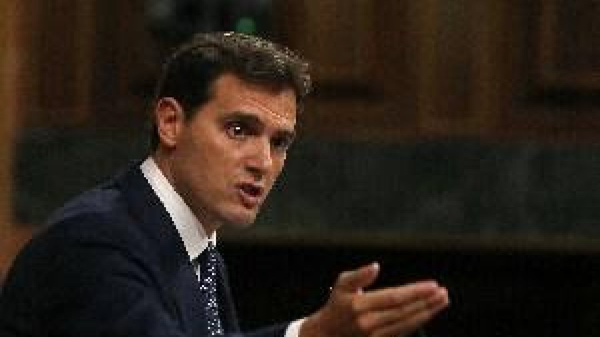 Rivera acusa Sánchez de fer 