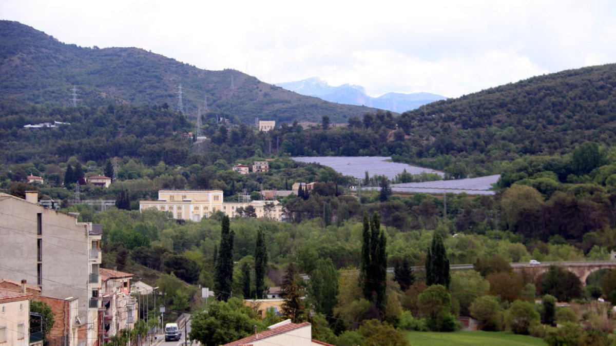 Una planta solar a pocos metros de Tremp, en el Pallars Jussà.