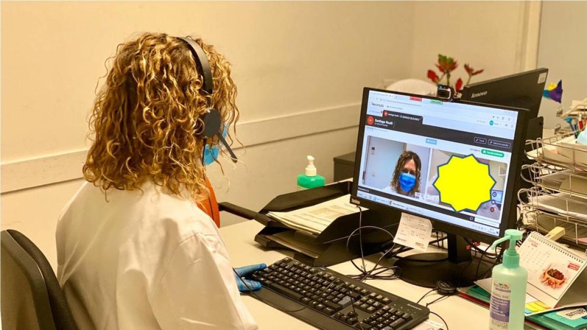 Proves al CAP de Balàfia - El CAP de Balàfia és un dels centres de Lleida que han començat a fer videoconsultes. L’ICS afirma que “les noves tecnologies són el millor aliat en aquests moments, ja que faciliten al personal sanitari seguir a ...