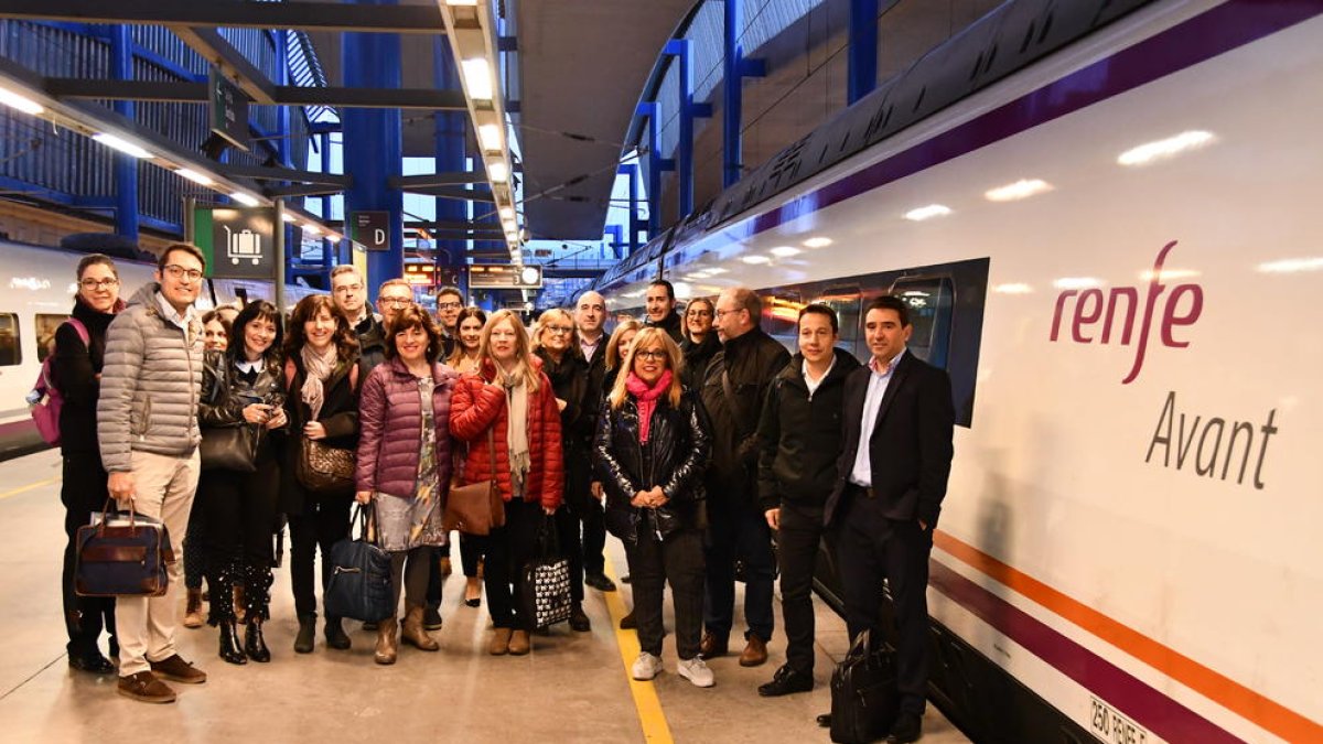 Leridanos que van a trabajar cada día a Barcelona.