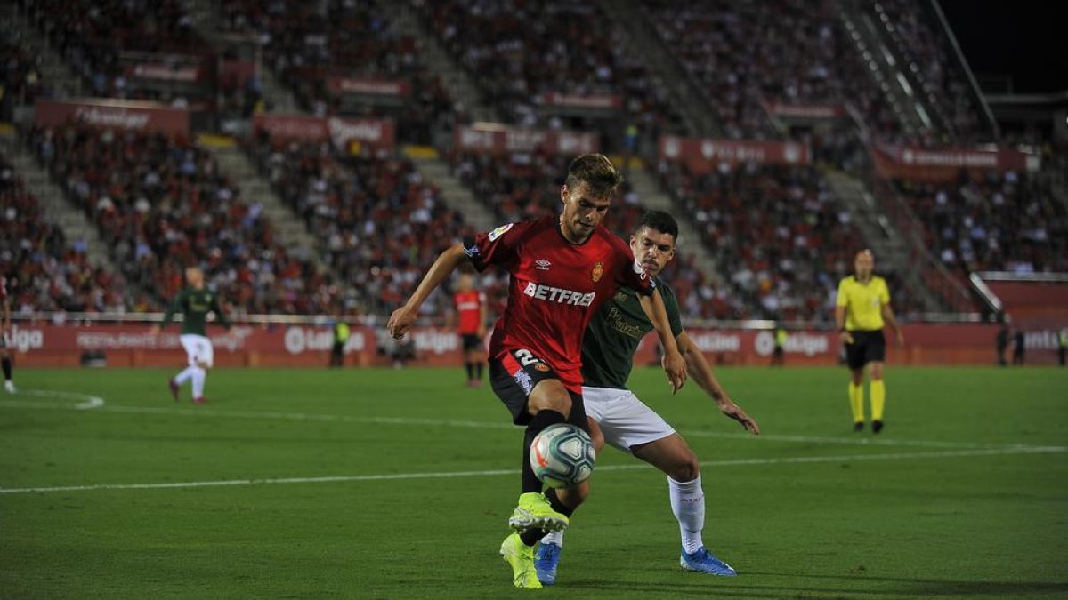 Aleix Febas, en el partido de esta temporada frente al Athletic Club en Son Moix.