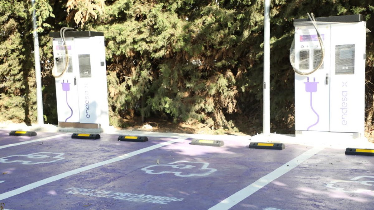 Instalaciones de carga de vehículos eléctricos en Gimenells.