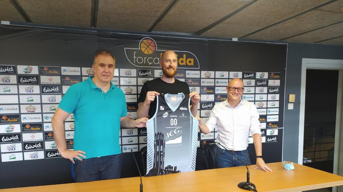 Joaquín Prado, Thomas Schreiner i el directiu Andreu Cabezudo.