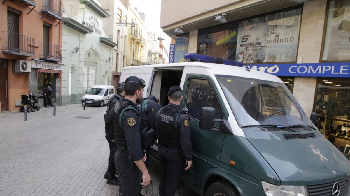Imagen de la redada antidroga del miércoles en Lleida.
