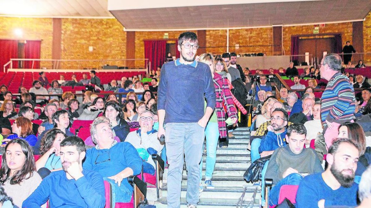 Jordi Boquet i l’equip de la pel·lícula, en l’estrena a Cervera.