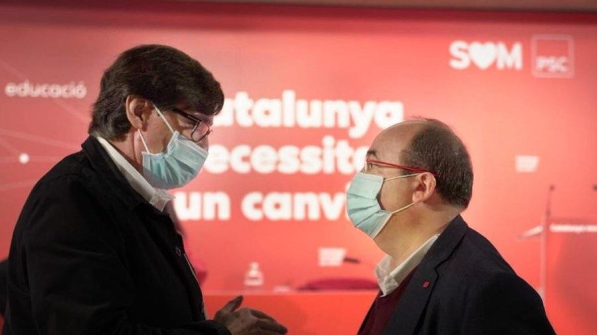 El ministro Salvador Illa y Miquel Iceta, primer secretario del PSC, el miércoles en Barcelona.