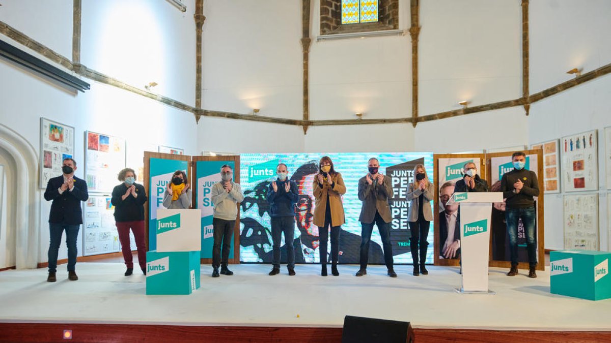 El míting de JxCat a la Seu d’Urgell amb la candidata al Govern, Laura Borràs, al centre.