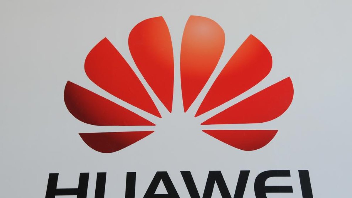 Huawei diu que continuarà actualitzant els seus equips