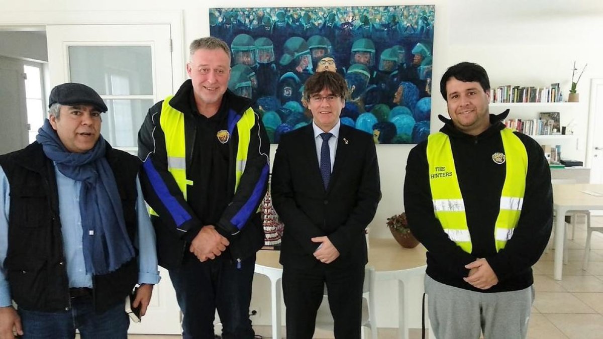 Carles Puigdemont, ahir, a Waterloo, en una reunió que va mantenir amb taxistes de Barcelona.