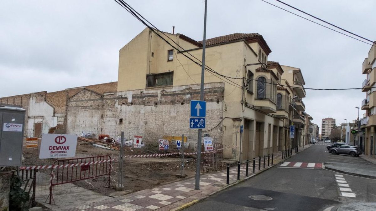 Los terrenos que ocupaba el antiguo Cinema Avenida de Agramunt, derribado a finales del año pasado.
