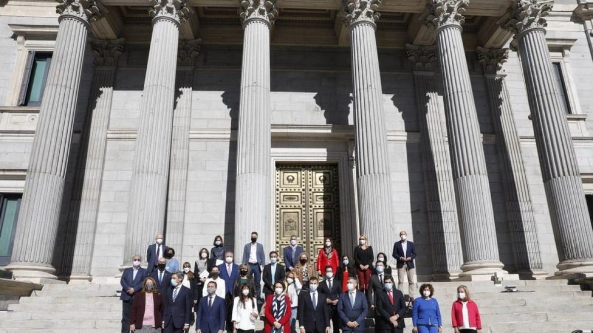 Diputats de la Comissió del Pacte de Toledo, ahir, a Madrid.