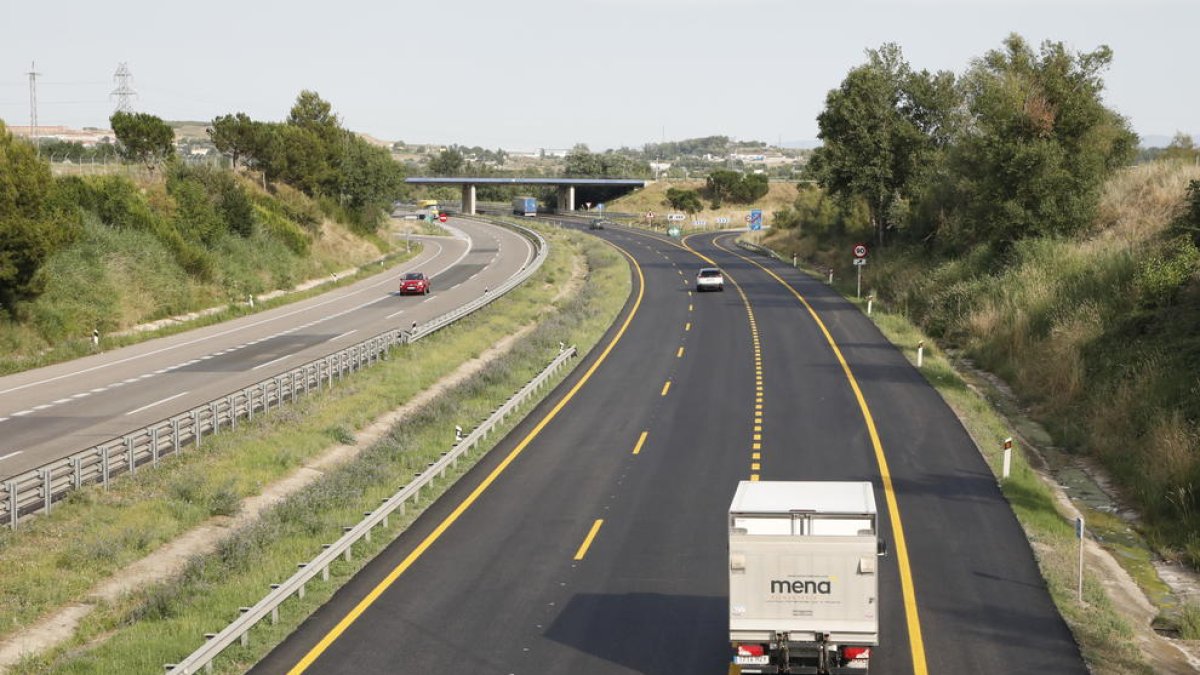 Els treballs per millorar el ferm de l’A-2 ja estan llestos.