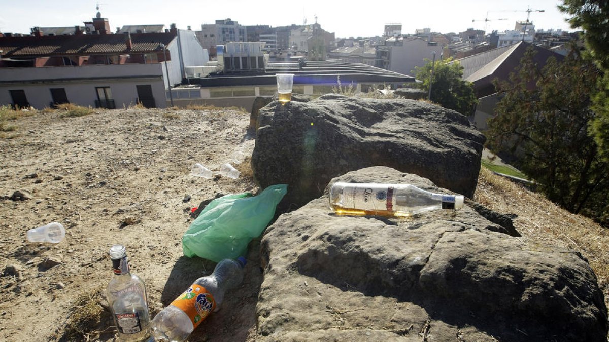 Alerten del consum d’alcohol en joves en la desescalada.