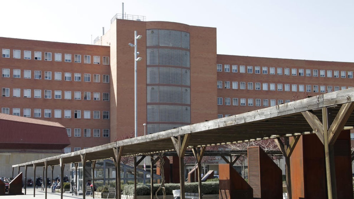 La agresión se produjo cerca del hospital Arnau de Vilanova.