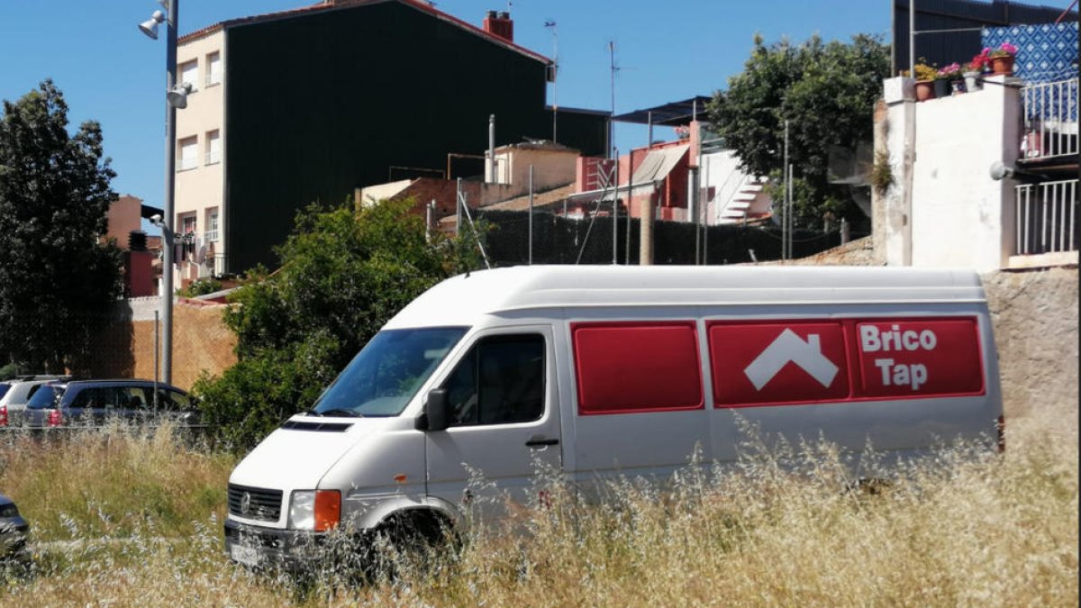 Els Mossos recuperen la furgoneta robada a Acudam