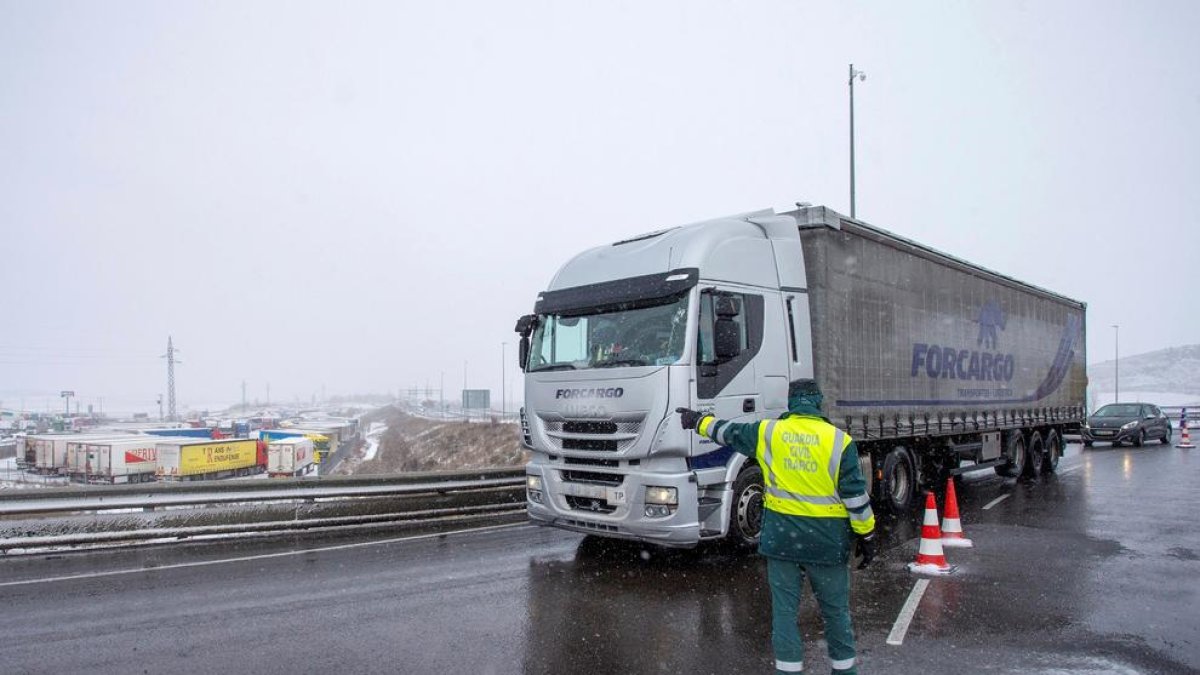 Gairebé el 98 % dels camions a la UE són dièsel, segons l'associació europea ACEA
