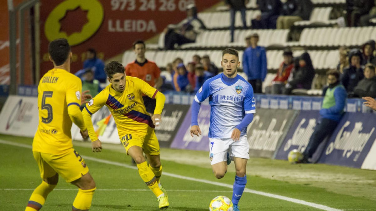 Molo durante la acción que le conllevó ser expulsado.