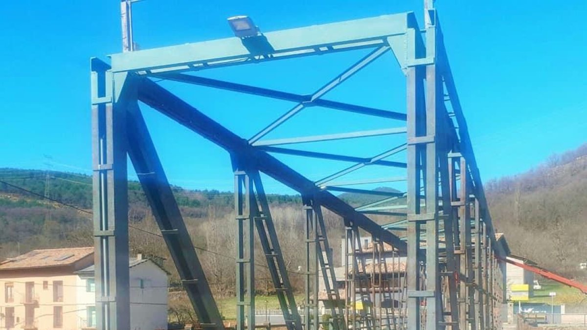 Imagen de los trabajos en el puente de Vilaller.