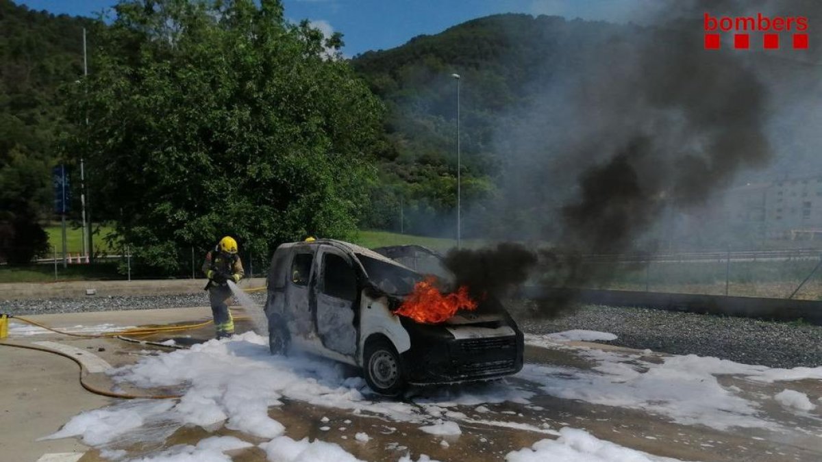Prácticas sobre fuegos en vehículos