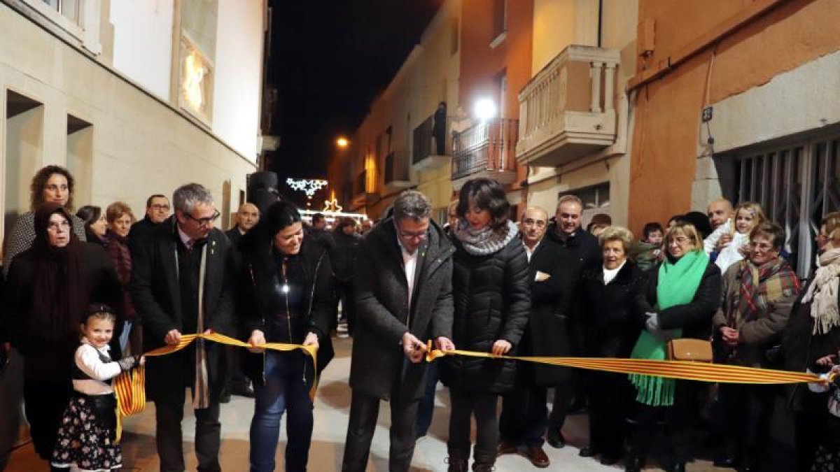 Inauguren les reformes del carrer Nou de Vilanova de Bellpuig