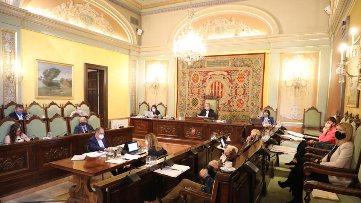 Una imagen del pleno de la Paeria de este viernes.