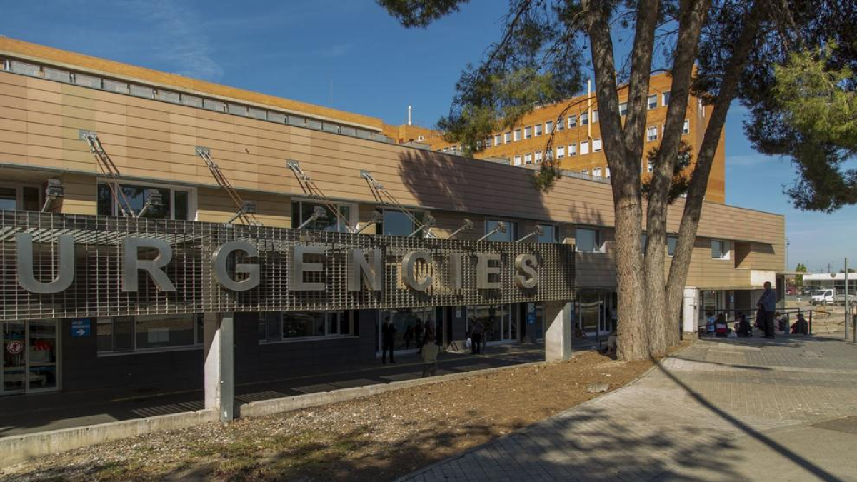 L'entrada a Urgències de l'hospital Arnau de Vilanova de Lleida.