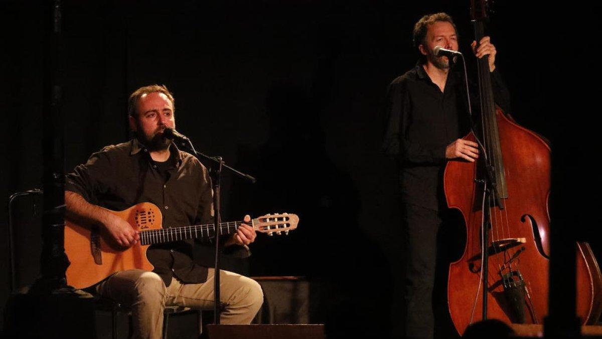 Roger Mas despide el calendario musical del Cafè del Teatre en 2020