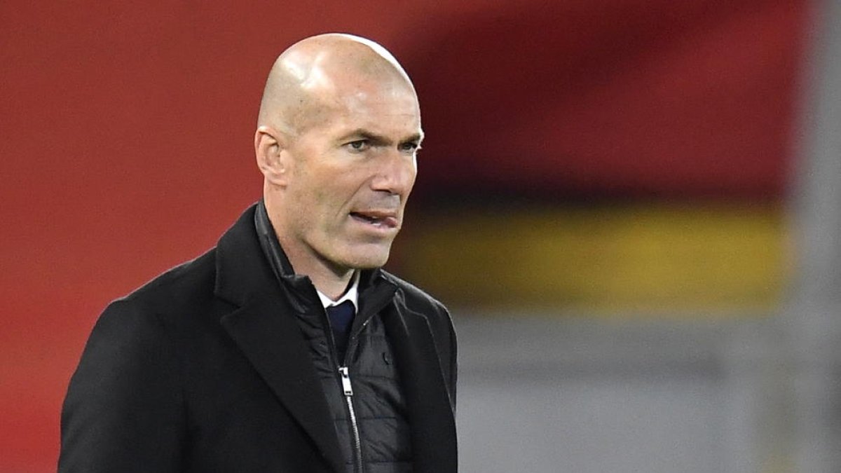 Zidane comunica su deseo de marcharse