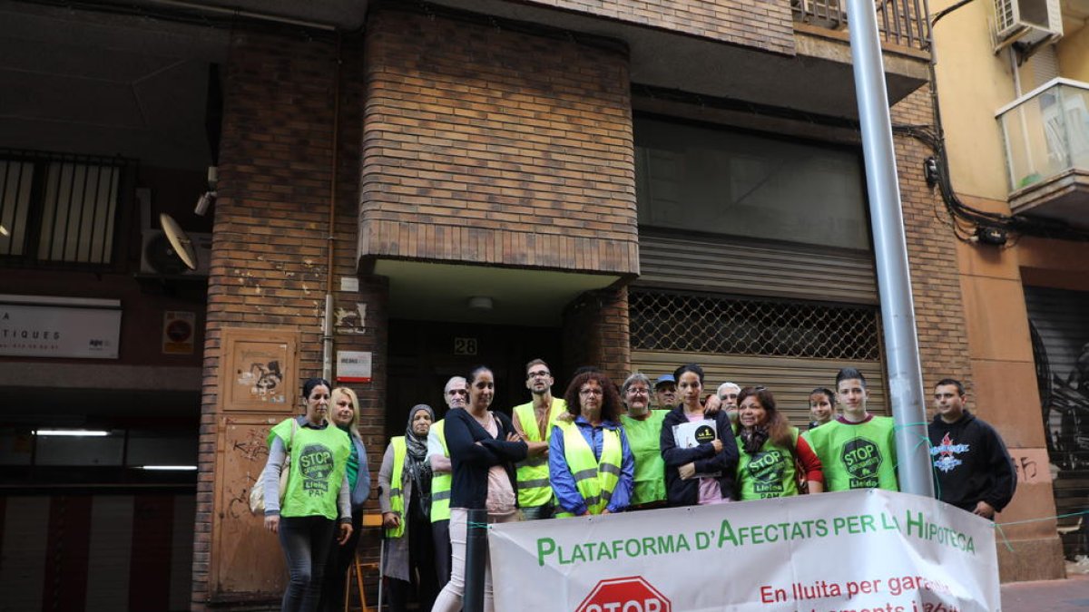La concentración de la PAH de ayer para paralizar un desahucio.