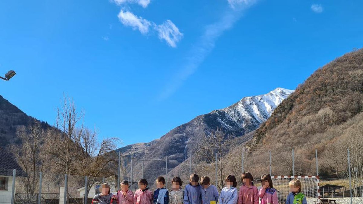 Alguns dels nens d’Infantil que s’ha reincorporat a les seues classes a l’escola de Barruera.