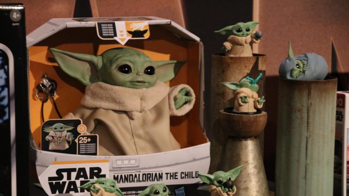 Productes de Baby Yoda, personatge de ‘The Mandalorian’ que ha captivat els fidels de la saga.
